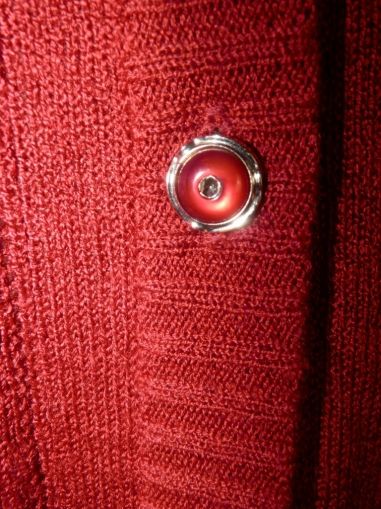 XXL Червен елек с красиви копчета