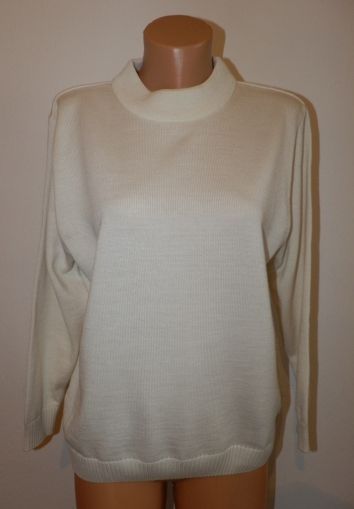 XL Кремав вълнен пуловер