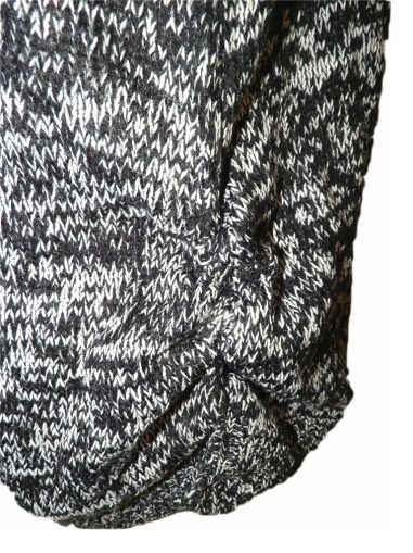XL-XXL Черно бял мек пуловер UK18