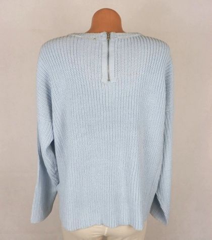 XXL Светло-син пуловер със цип отзад