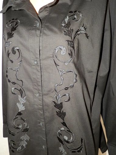 XL-XXL Черна памучна блуза с бродерии ( с етикет)