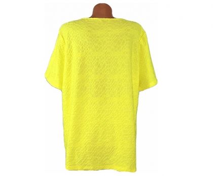 Жълта еластична блуза от релефна материя