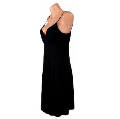 M-L Черна трикотажна рокля от вискозен трикотаж