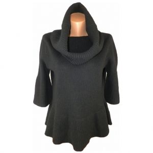 L-XL Плътен вълнен черен пуловер с интересен дизайн