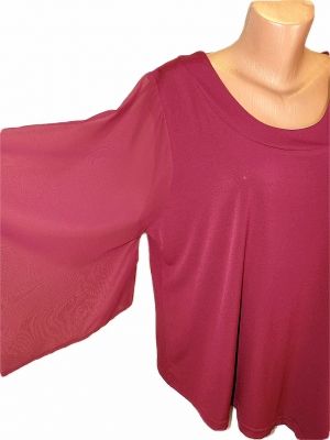 Еластична асиметрична блуза с интересни ръкави XLNT