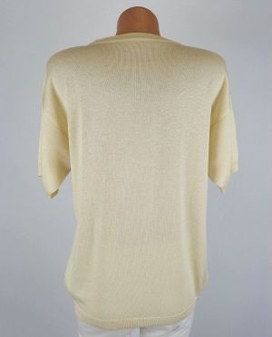 Кремава машинно-плетена блуза