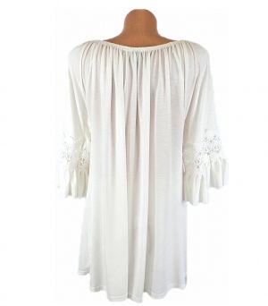 XL Бяла еластична блуза с дантелени ръкави