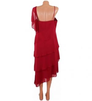 Червена шифонова рокля за поводи