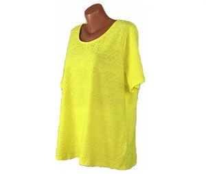 Жълта еластична блуза от релефна материя