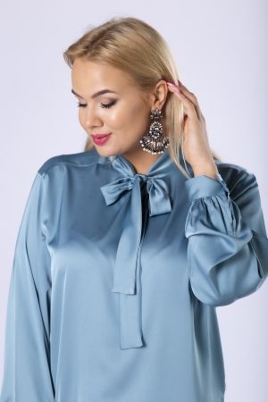 Синя елегантна блуза от сатен