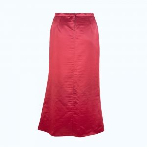 Червена пола с бродирани мъниста