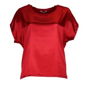 Червена сатенена блуза
